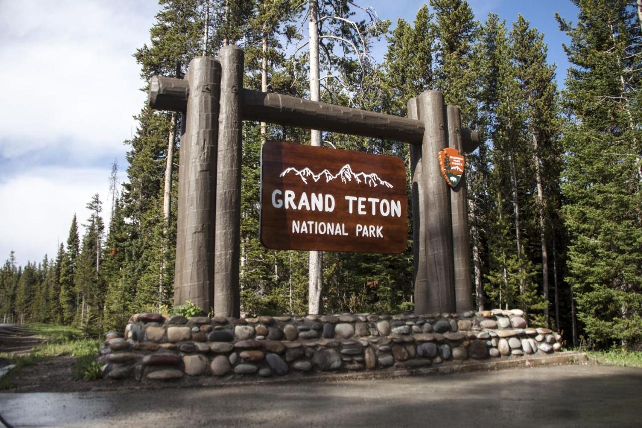Gravity Haus Jackson Hole Hotel Teton Village Exterior photo